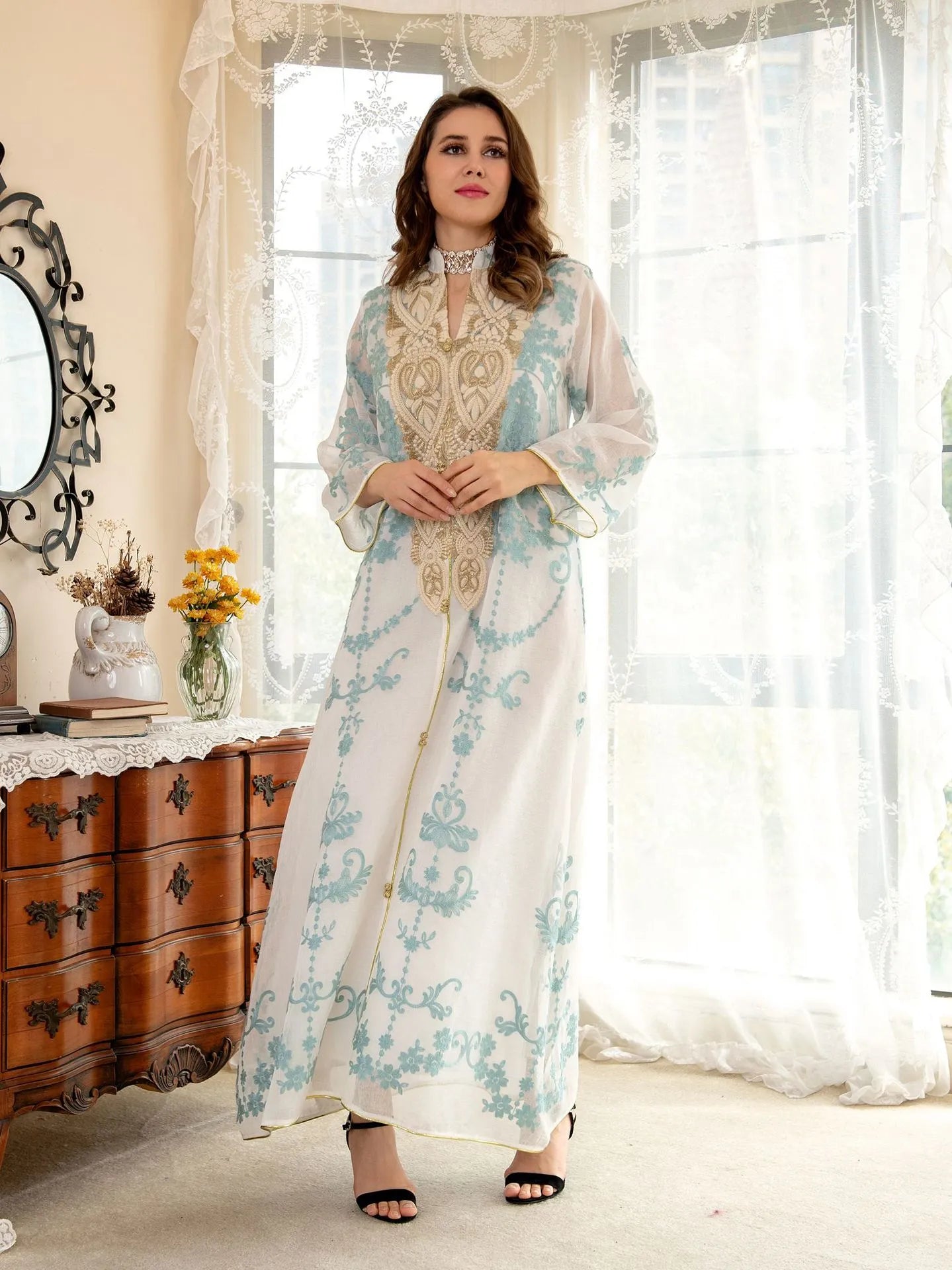 ABAYA A BRODERIE DE LUXE