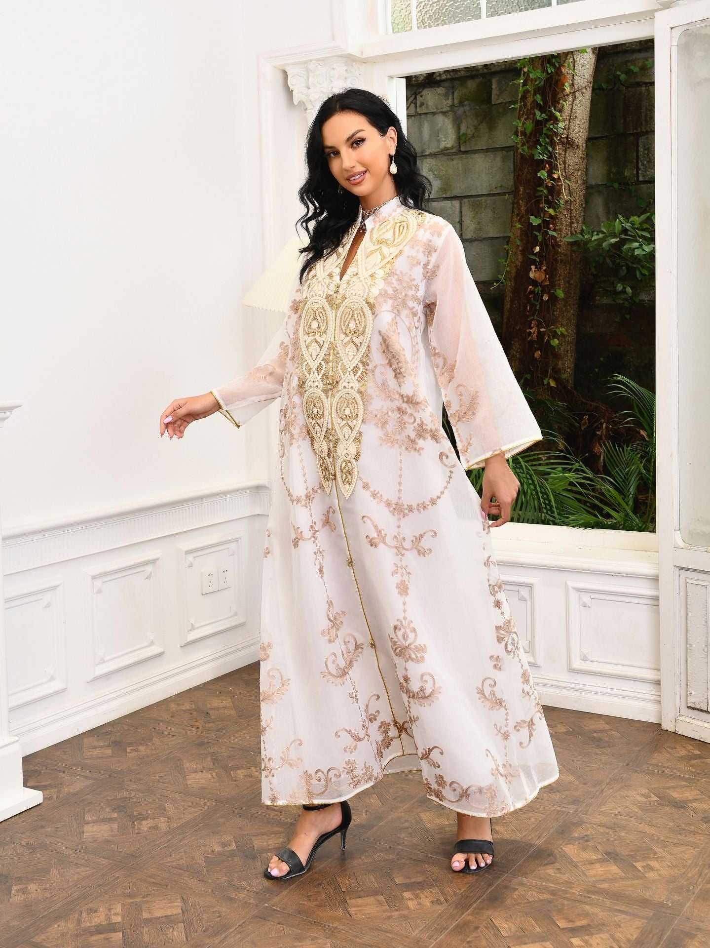 ABAYA A BRODERIE DE LUXE